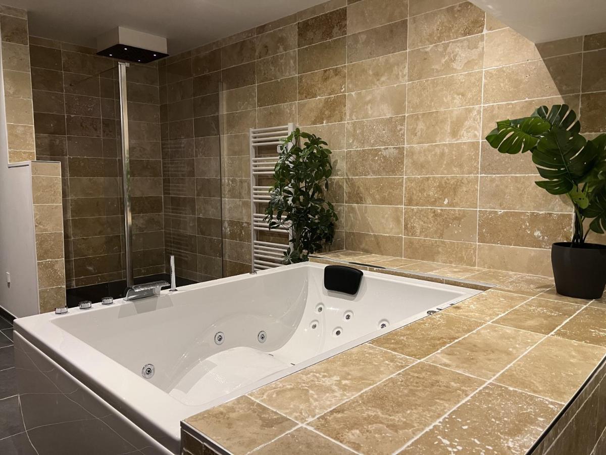Appartement Appart Spa Privatif Laon Extérieur photo
