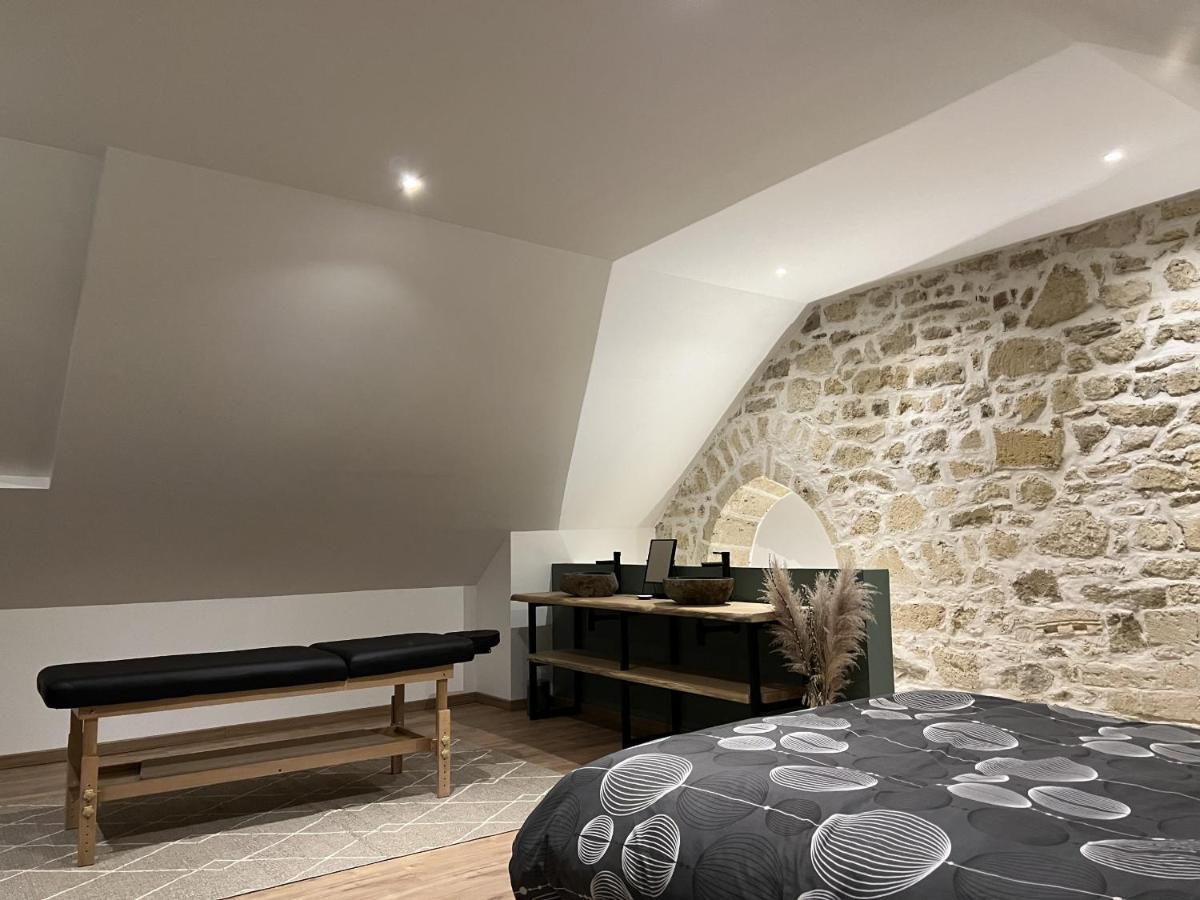 Appartement Appart Spa Privatif Laon Extérieur photo
