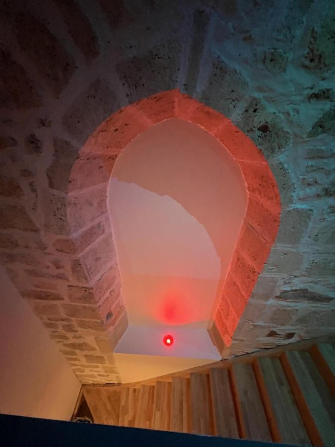 Appartement Appart Spa Privatif Laon Extérieur photo